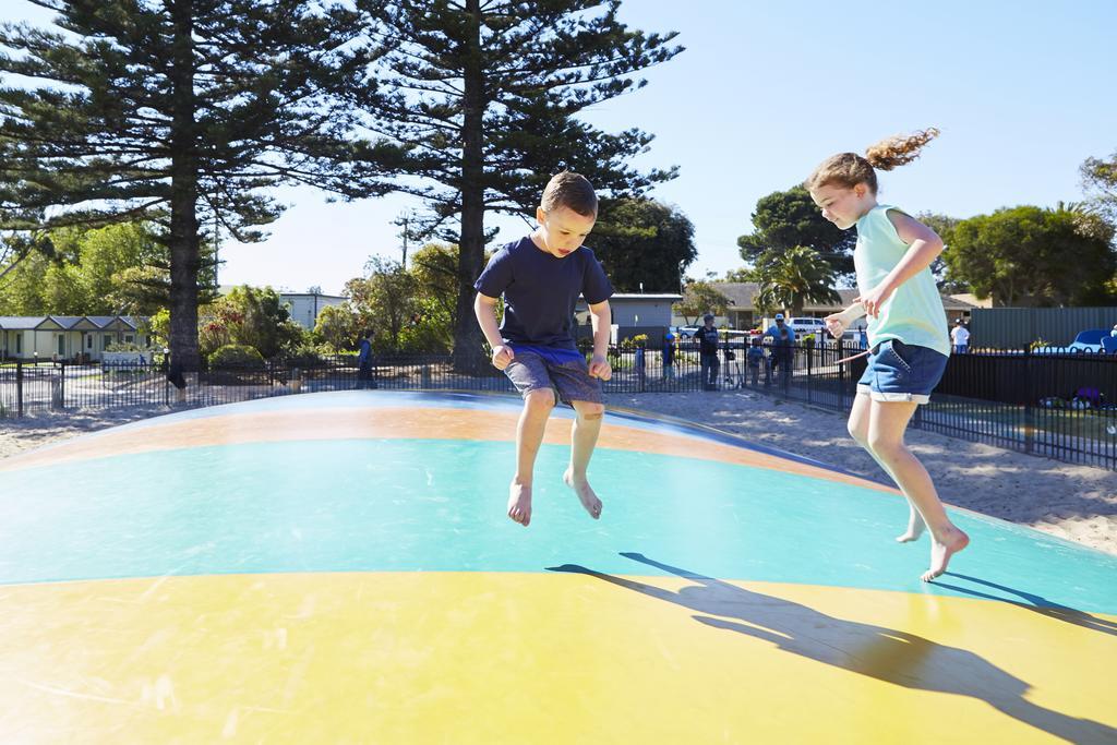 Nrma Victor Harbor Beachfront Holiday Park Екстер'єр фото